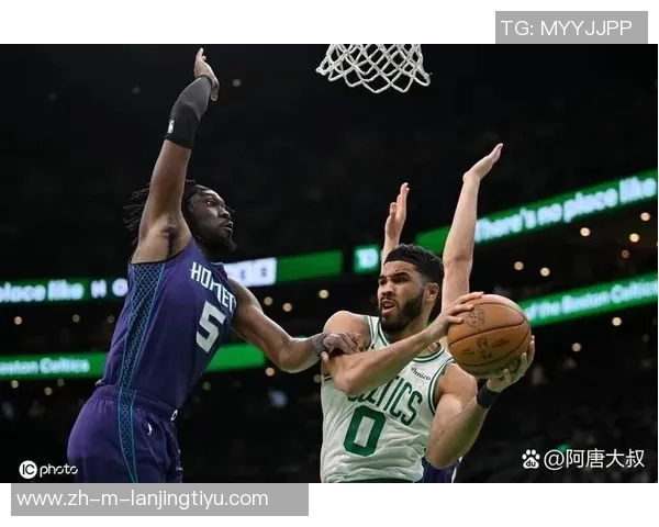 魔术队与凯尔特人队激战正酣谁能在这场对决中笑到最后